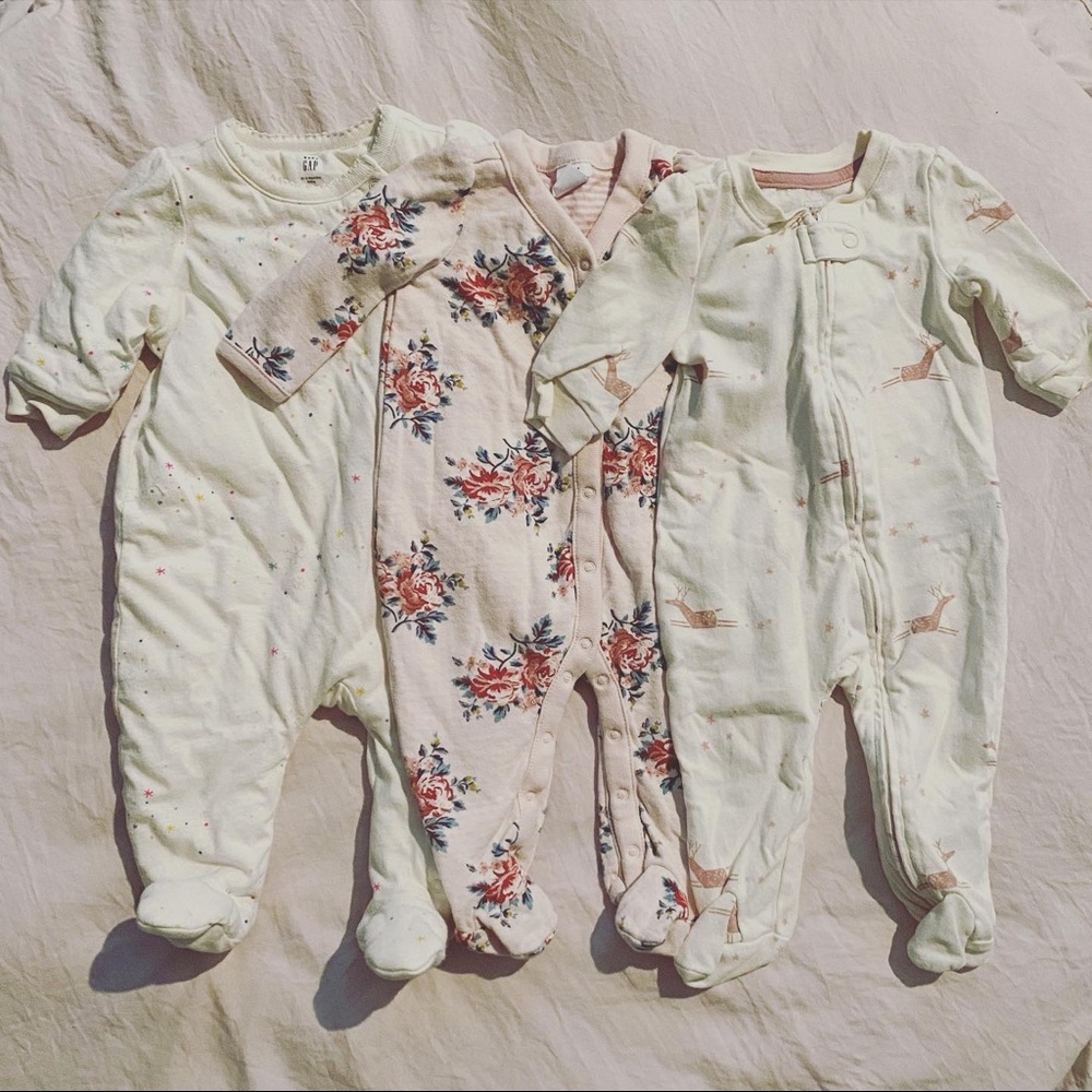 baby gap sleep & play bundle